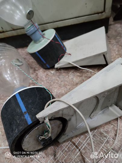 Автоматическая кормушка для рыб, кур