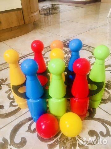 Детский боулинг с подставкой для кеглей и шаров