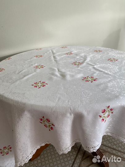 Скатерть ручная работа 160*140 Дамаст