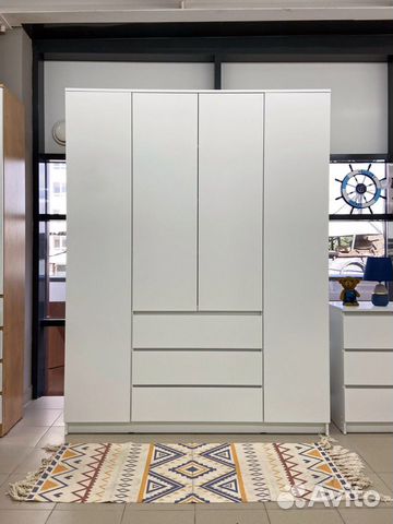 Белый шкаф в наличии новый 1.6 метра