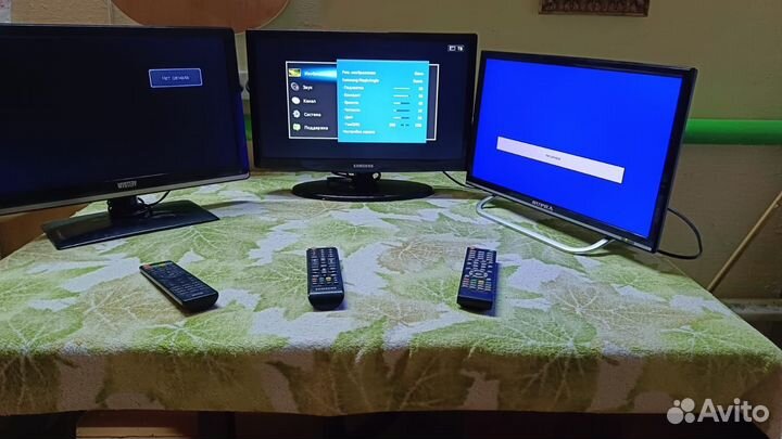 4 телевизора на кухню