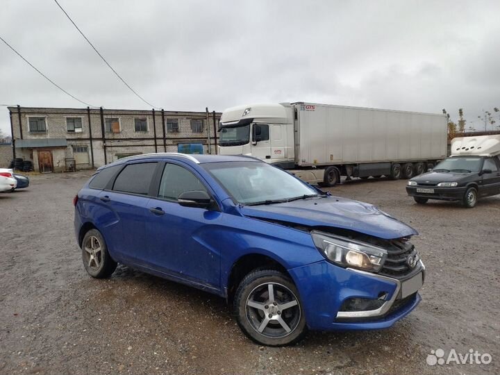 LADA Vesta 1.6 МТ, 2021, битый, 60 900 км