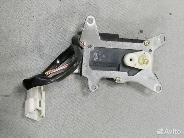 Сервопривод заслон.печки Toyota Corona ST190 1994