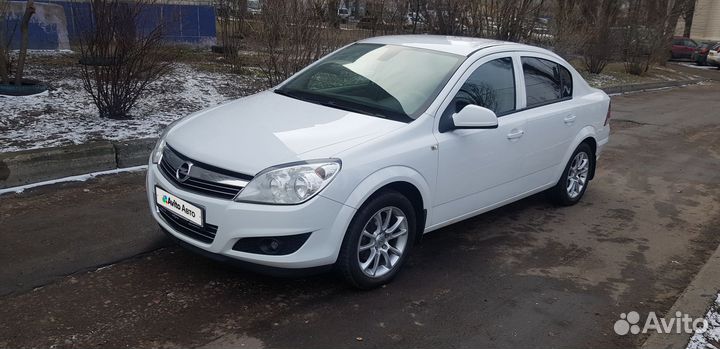 Opel Astra 1.6 МТ, 2012, 206 885 км