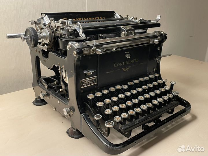 Печатная пишущая машинка