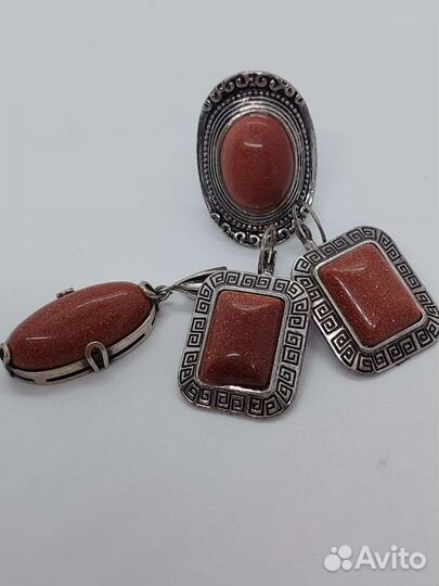 Комплект серебряных украшений