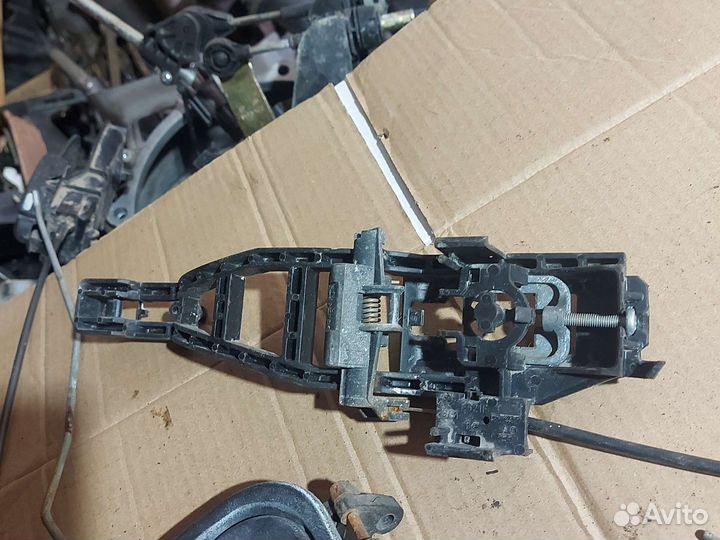 Замок двери передней правой Ford Focus 2 05-11 г