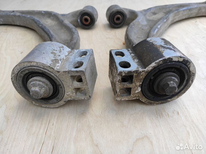 Рычаг подвески передний на Opel Astra J GTC