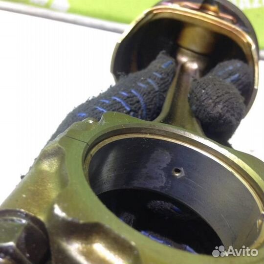 Поршень с шатуном Митсубиси Галант 9