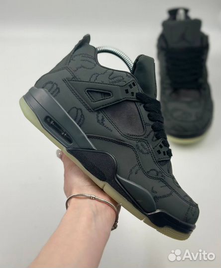 Nike Air Jordan 4 Retro Kaws