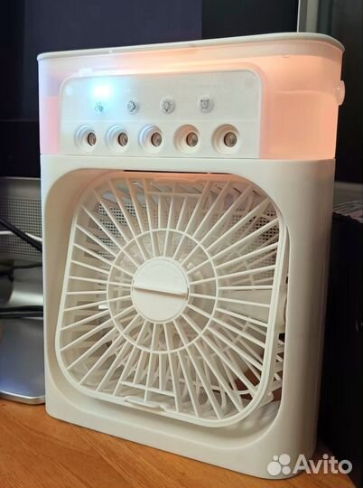 Вентилятор настольный с увлажнителем