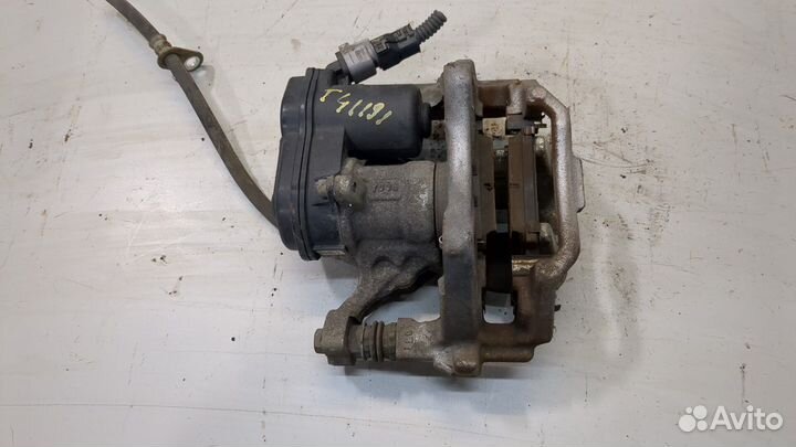 Суппорт левый задний Toyota Corolla E210 2018