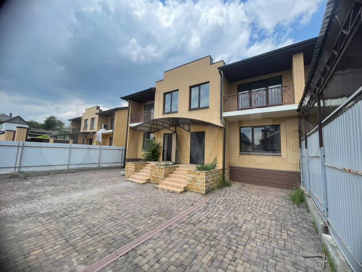 Таунхаус 181,4 м² на участке 2,3 сот.