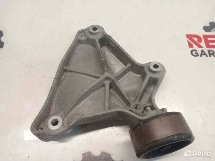 Кронштейн компрессора кондиционера Chevrolet