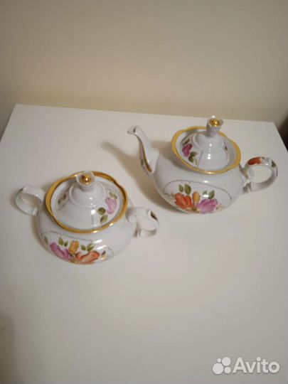 Сахарница, чайник (СССР), ложки,вилки(ссср)