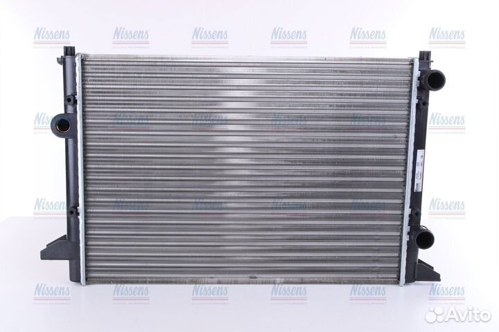 Радиатор двигателя VW passat 93