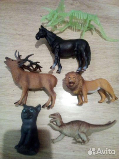 Фигурки животных пакетом