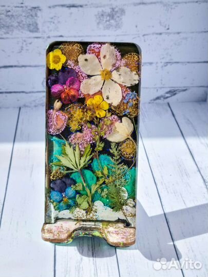 Подставка для телефона из эпоксидной смолы