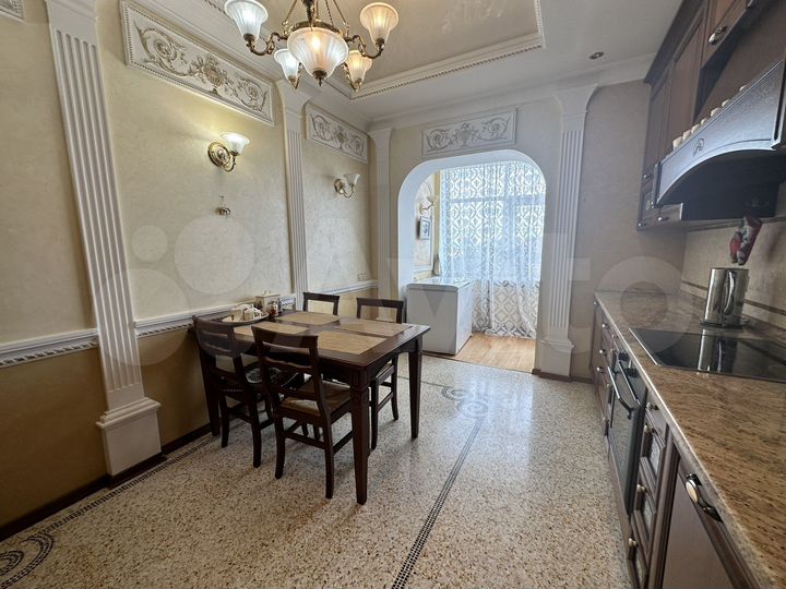 2-к. квартира, 113 м², 5/19 эт.