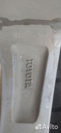 Литой диск r 16 toyota