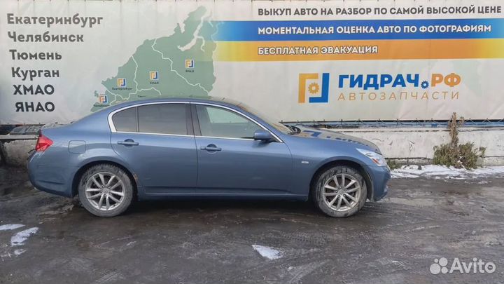 Обшивка стойки средней нижняя левая Infiniti G35