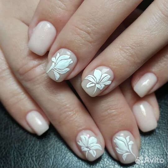 Маникюр, педикюр, наращивание ногтей