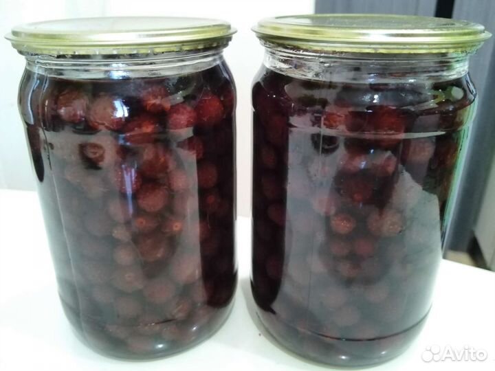 Варенье из сосновых шишек, луговой клубники