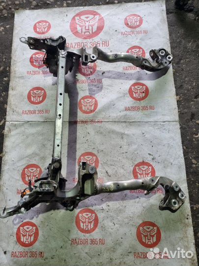 Подрамник Audi A4 B8 CDN 2009