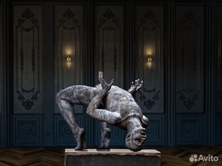 Современная скульптура Зов 75 см