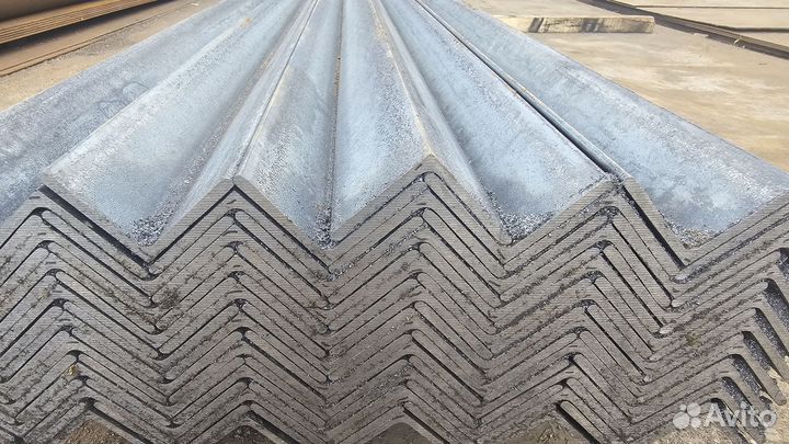 Уголок металлический 35х35х4