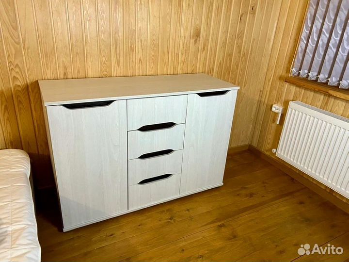 Комод со створками 