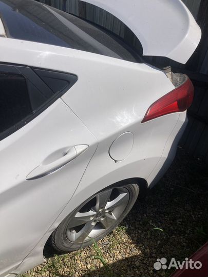 Крыло заднее левое, правое Hyundai элантра 2013 г