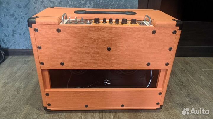 Ламповый гитарный комбоусилитель Orange Rocker 32