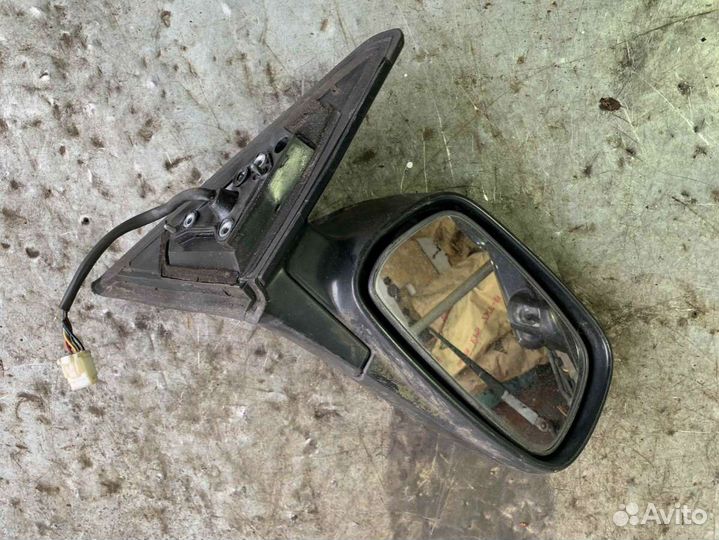Зеркало правое Toyota Avensis 1 0