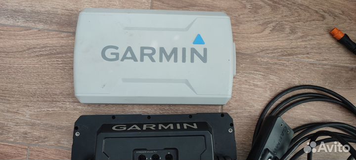 Эхолот Garmin Striker 7 sv vivid + крышка