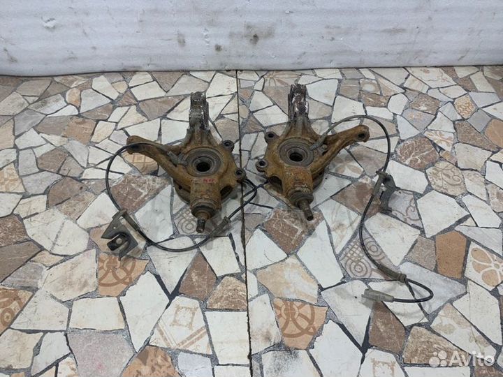 Кулак поворотный передний Citroen C4 хэтчбэк EP6