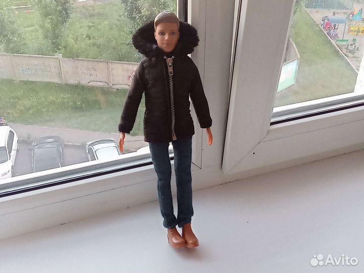 Кен - друг куклы Барби