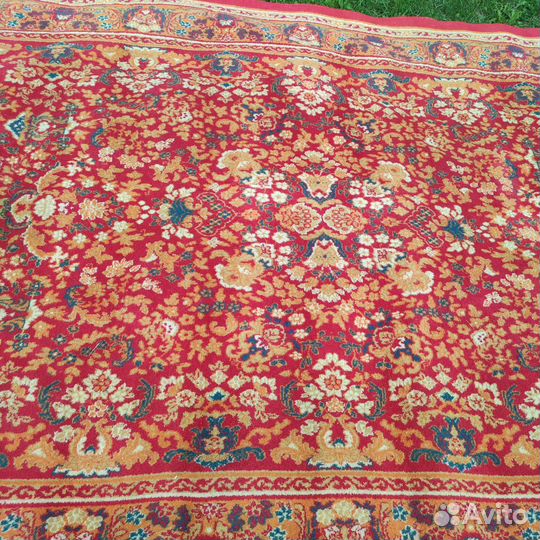 Ковер шерстяной