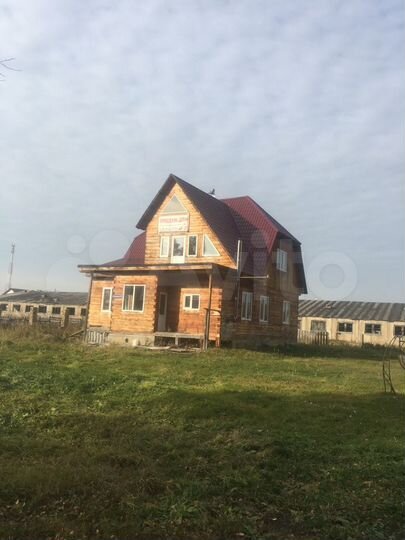 Коттедж 320 м² на участке 15 сот.