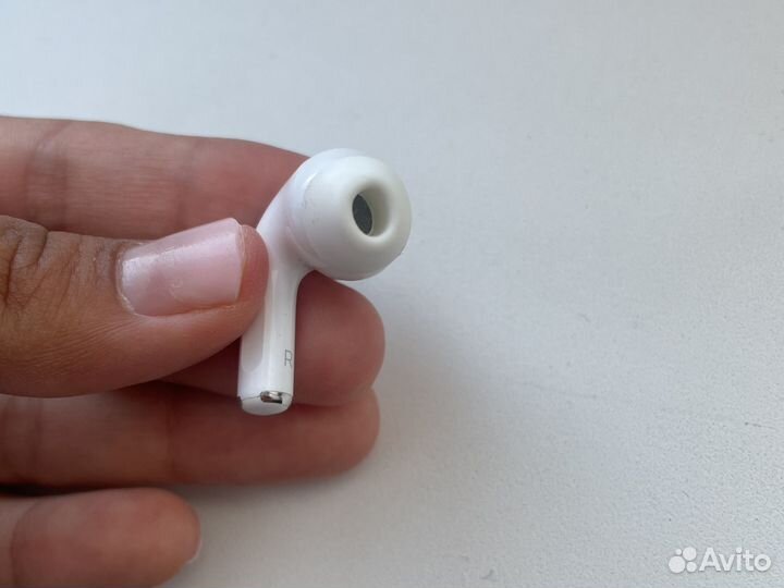 Airpods pro правый