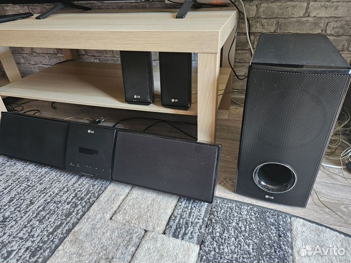 Саундбар LG HLT55W. 450 Вт