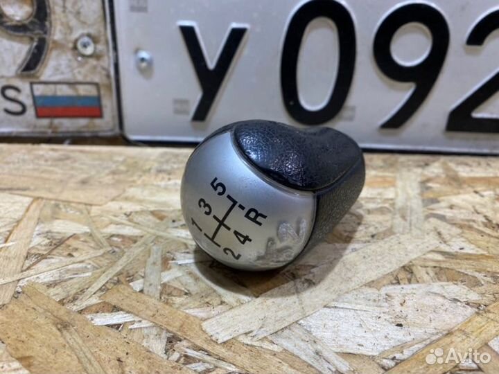 Ручка кпп Ford Focus 2 хетчбэк 3Д 1.8