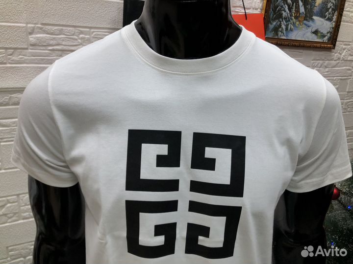 Футболка givenchy