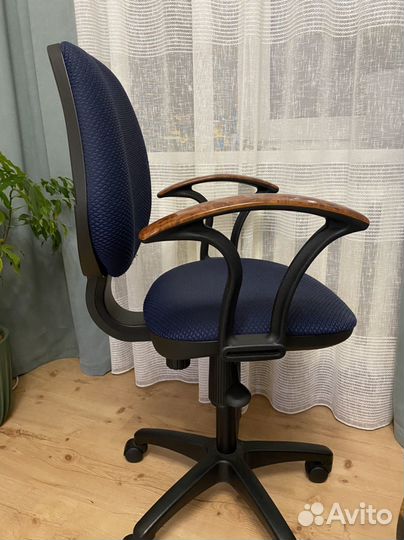 Компьютерное кресло