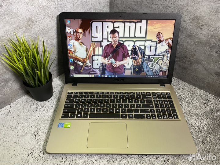 Игровой ноутбук asus 2 видеокарты/4 ядра/SSD