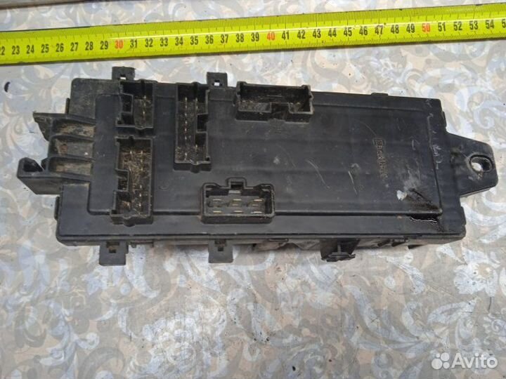 Блок реле Mitsubishi Galant 7 1996