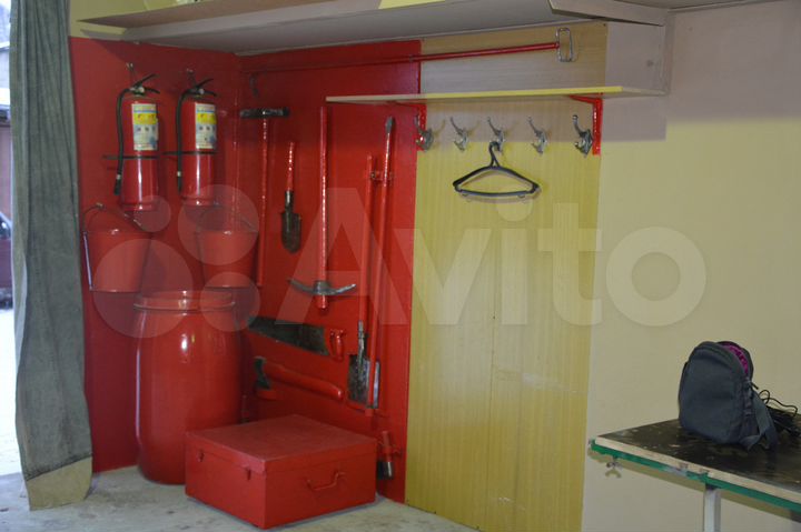 Гараж, > 30 м²