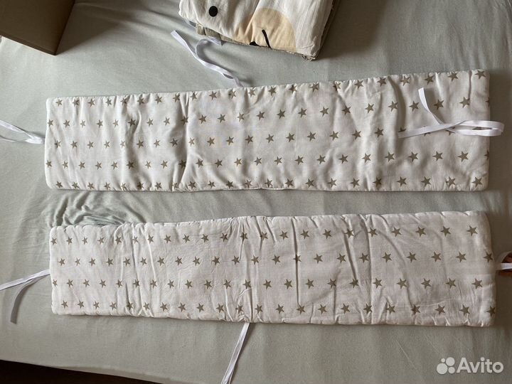 Комплект бортиков в кроватку и одеяло