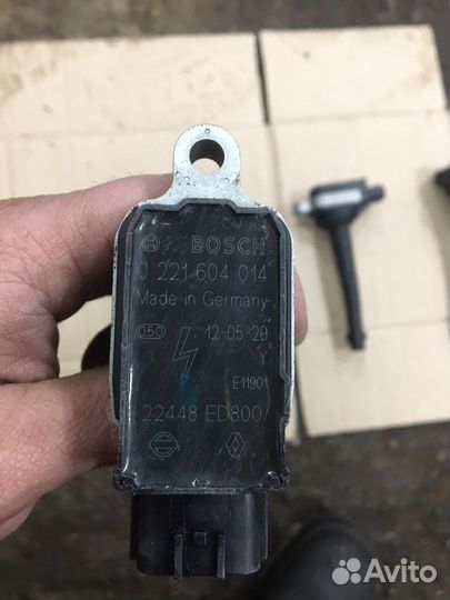 Катушка зажигания nissan Tiida 0221604014