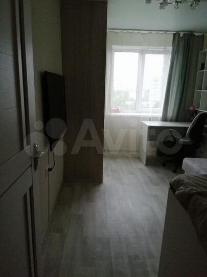 Доля в 2-к. квартире, 53 м², 7/10 эт.